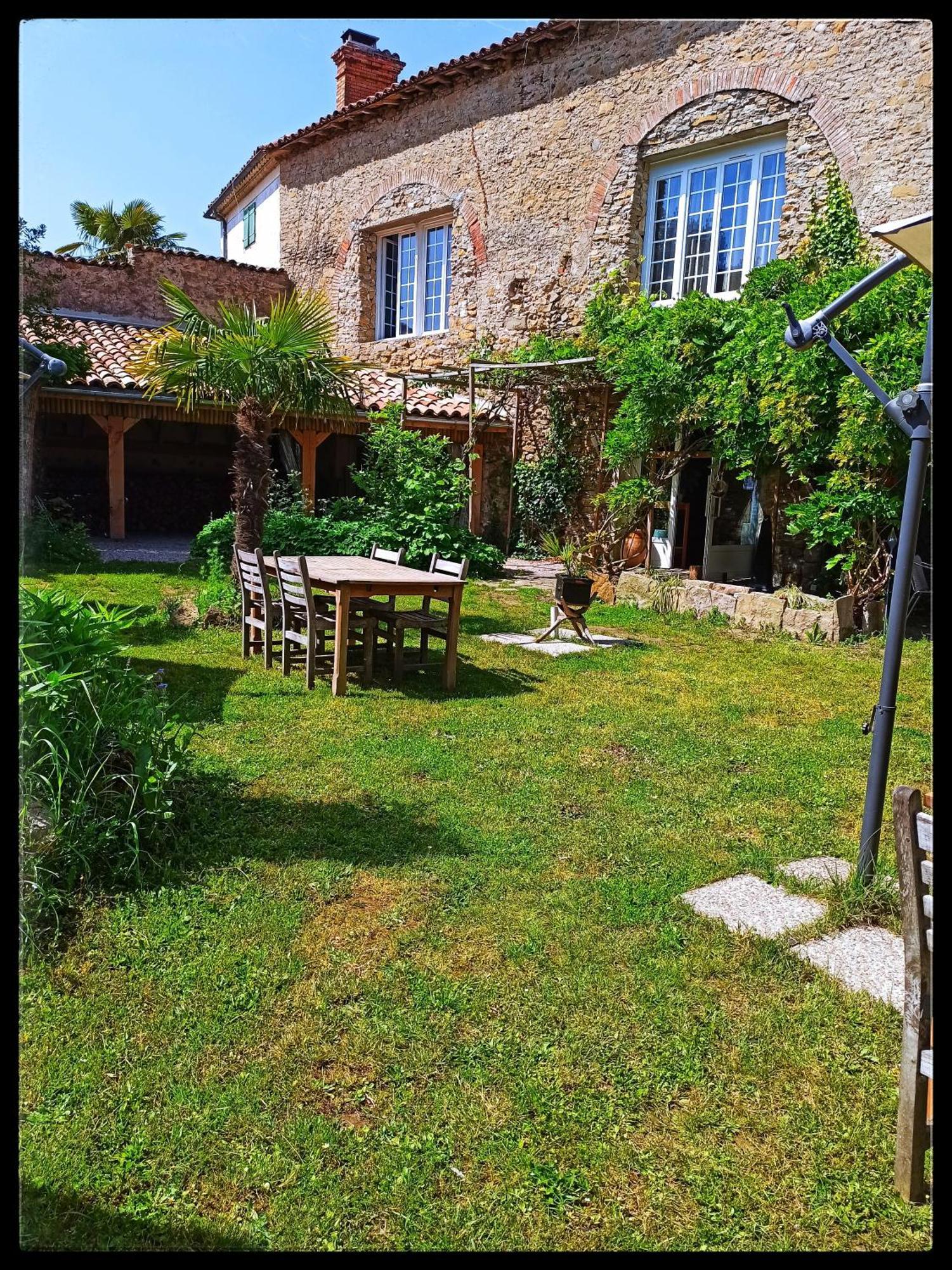 Léran Le Dinanga Bed & Breakfast エクステリア 写真